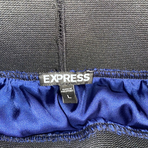 Ruffle Mini Skirt - Picture 2 of 3